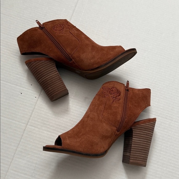 Lucky Brand - Listana Floral Booties - Maroon Brown - Size 10 - Gently Used!! - Picture 7 of 9